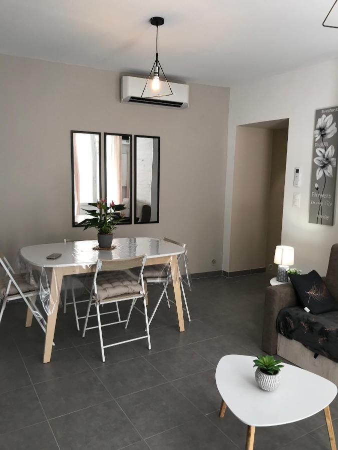 Le Benedictins Apartment Nimes Exterior photo