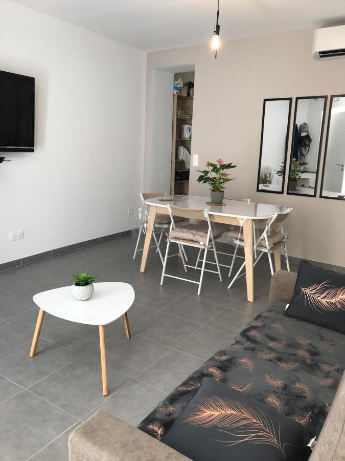 Le Benedictins Apartment Nimes Exterior photo