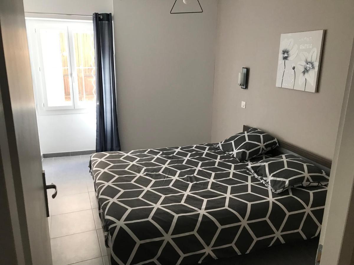 Le Benedictins Apartment Nimes Exterior photo